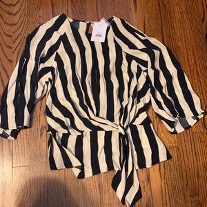 Top Shop Size 6 Black/Ivory Striped blouse NWT